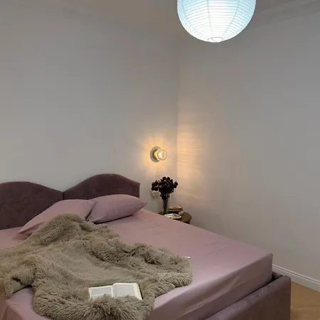 Lägenhet House Of Liza - Elegant 2br In