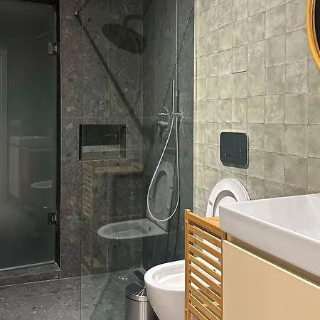 Apartamento House Of Liza - Elegant 2br In Durrës
